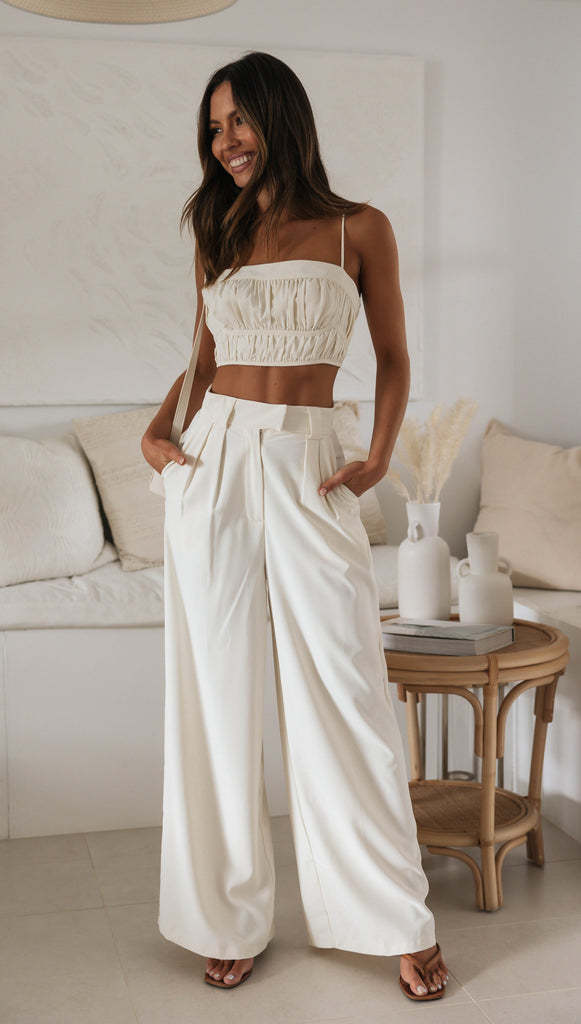 Women's Solid Color Sleeveless Suspender Short Top And Pants Set